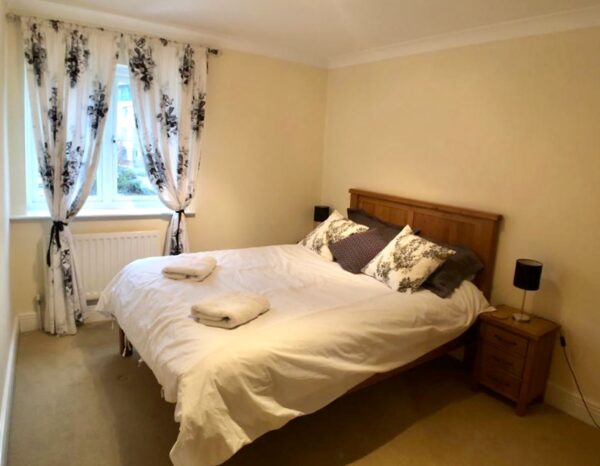 Spacious 5 Bedroom House in Jericho - Fully Serviced Accommodation