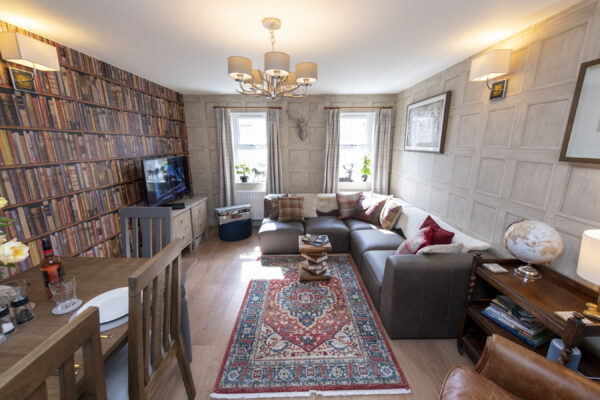 St Clements - Quintessentially British 3 Bedroom House - Fully Serviced Accommodation