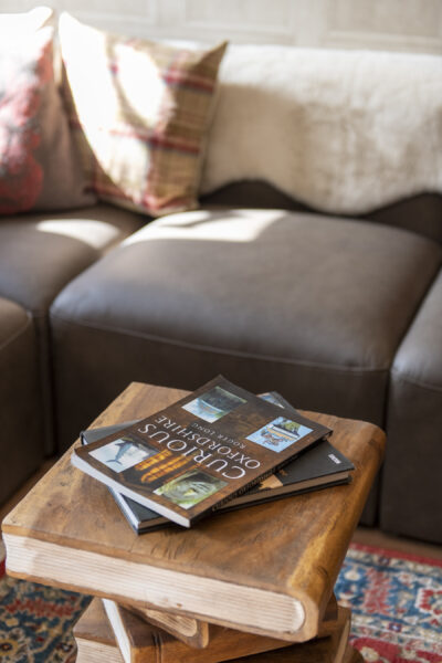 St Clements - Quintessentially British 3 Bedroom House - Fully Serviced Accommodation