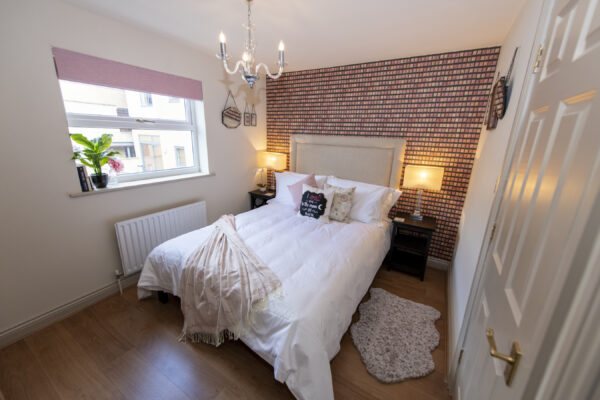 St Clements - Quintessentially British 3 Bedroom House - Fully Serviced Accommodation