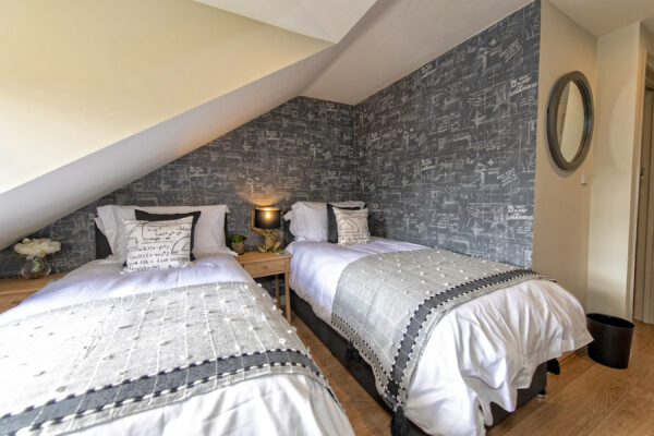 St Clements - Quintessentially British 3 Bedroom House - Fully Serviced Accommodation