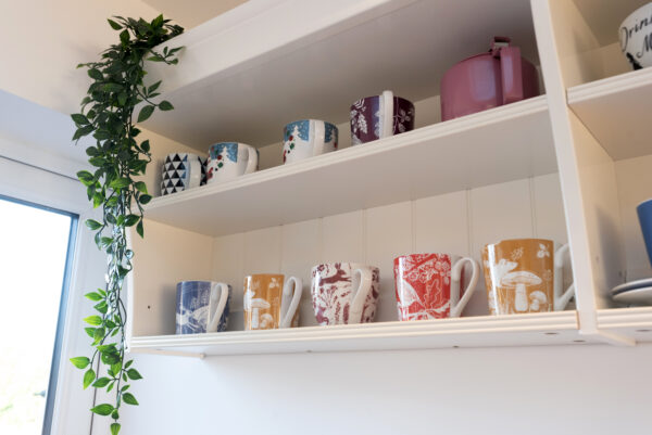 Modern & Stylish 3 Bedroom House with parking - Fully Serviced Accommodation