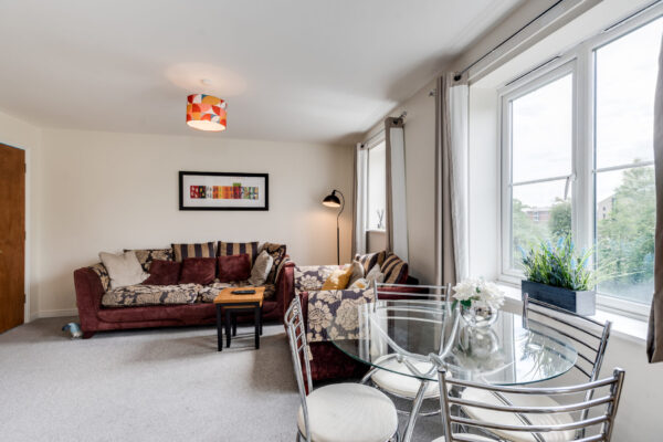 Fully Serviced 2 Bedroom Apartment - Short-Let - OX2