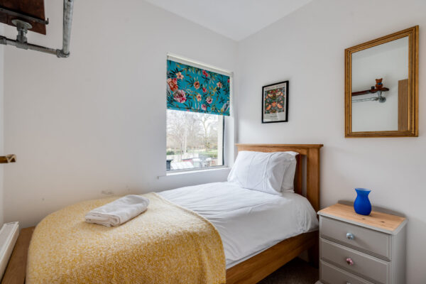 Tasteful 3-BR House with parking near Florence Park