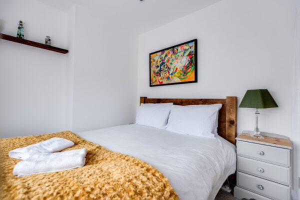 Tasteful 3-BR House with parking near Florence Park