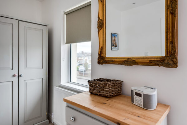 Tasteful 3-BR House with parking near Florence Park