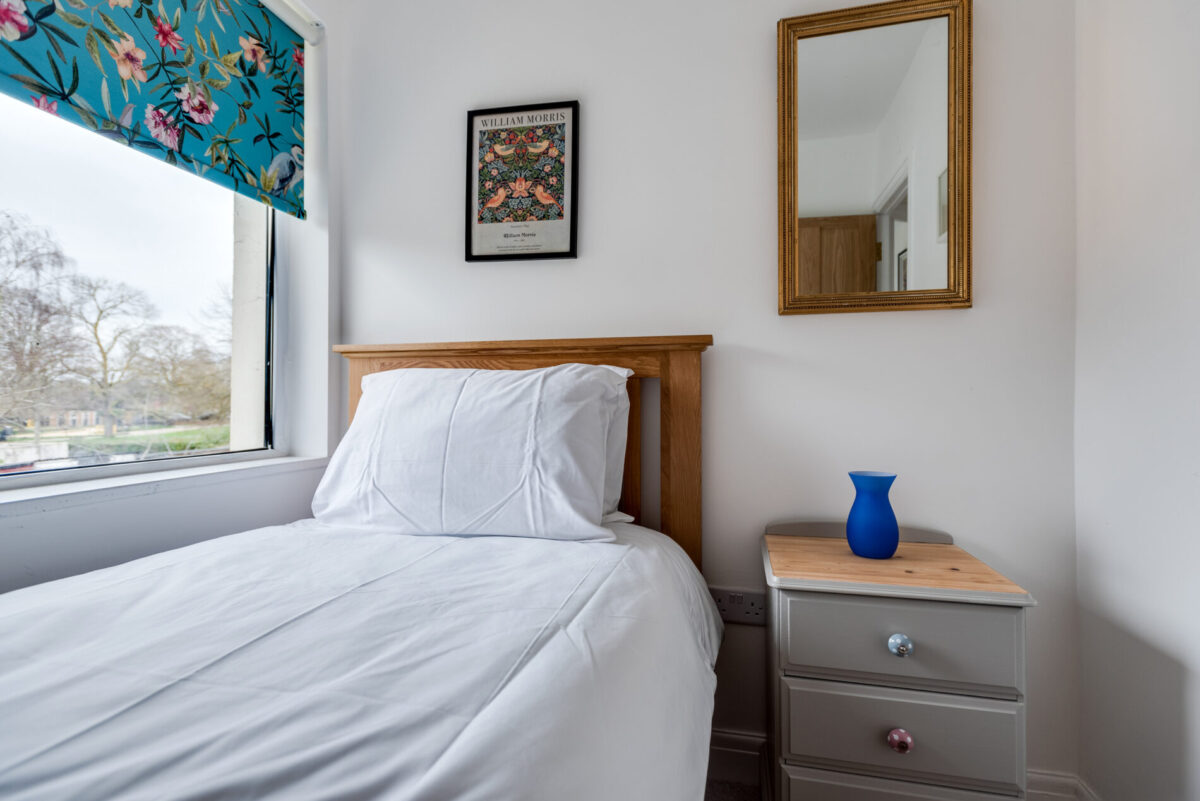 Tasteful 3-BR House with parking near Florence Park