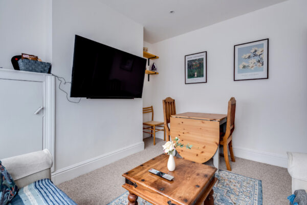 Tasteful 3-BR House with parking near Florence Park