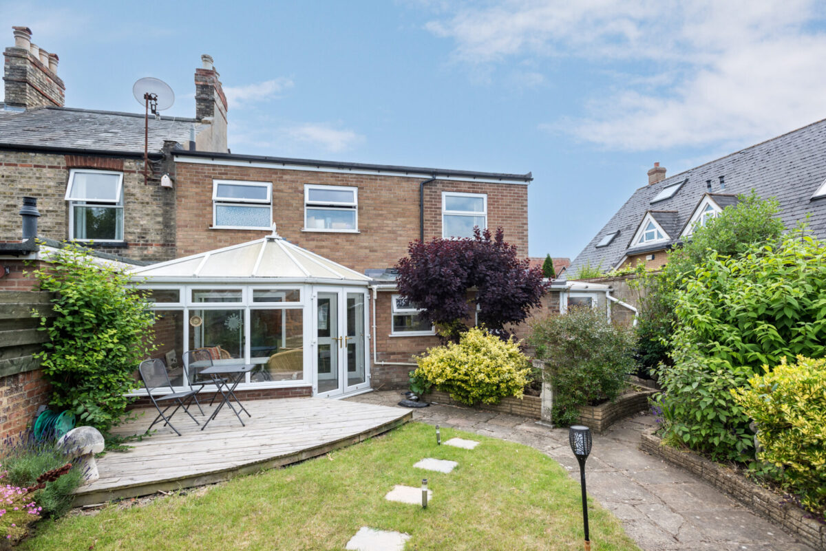 4 bedroom semi-detached house for sale