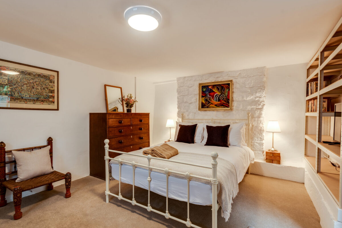 The Summertown STUDIO - 1 Bedroom with kitchenette (Fully Serviced Accommodation)