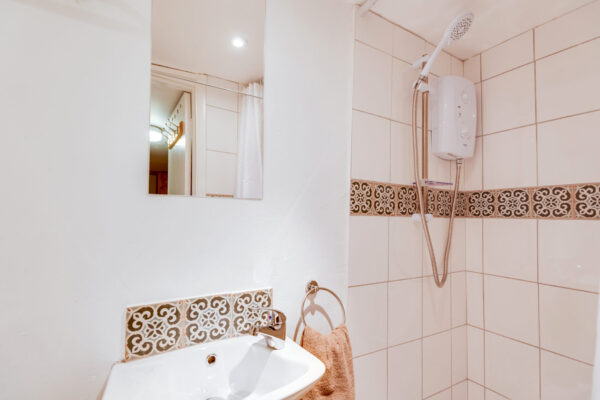 The Summertown STUDIO - 1 Bedroom with kitchenette (Fully Serviced Accommodation)