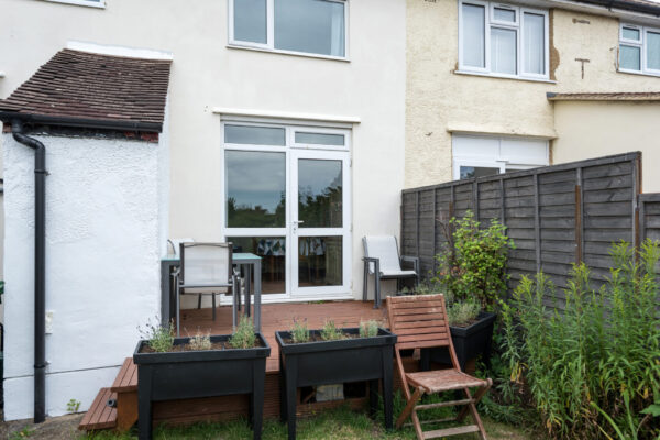 Fully Serviced 3-Bedroom Home with parking & garden