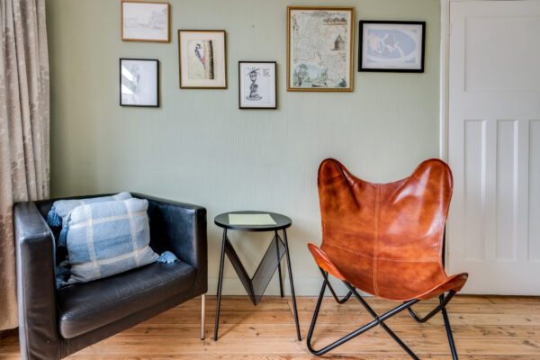 Fully Serviced 3-Bedroom Home with parking & garden